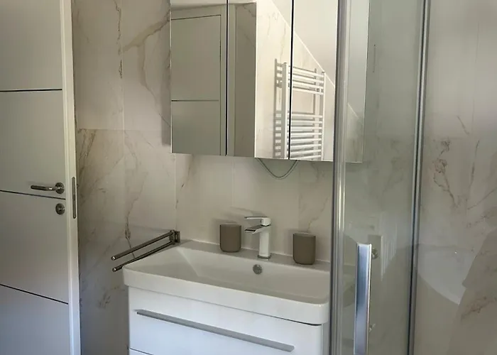 Namali * שיפלינג אם סי