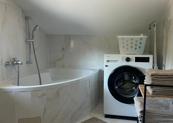 Namali Schiefling am See